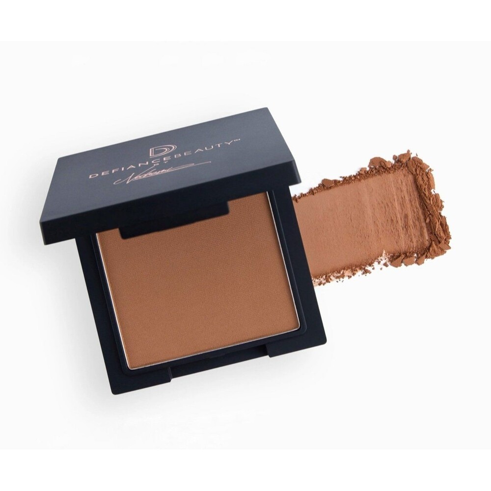 Satin Sovereign Bronzer in Goddess Glow